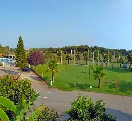 Hotel Lintzi 2*