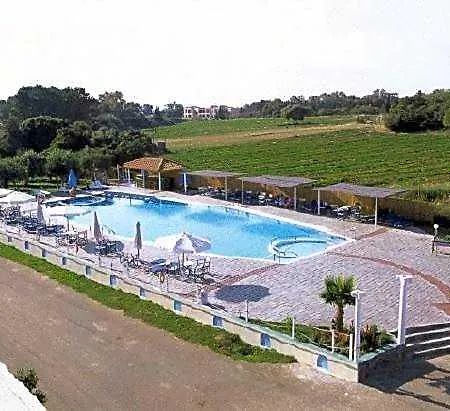 Lintzi Hotel
