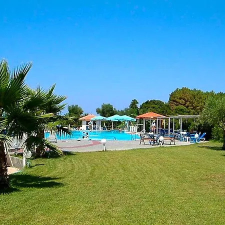 Lintzi Hotel