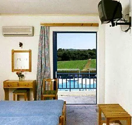 Lintzi Hotel Vartholomio